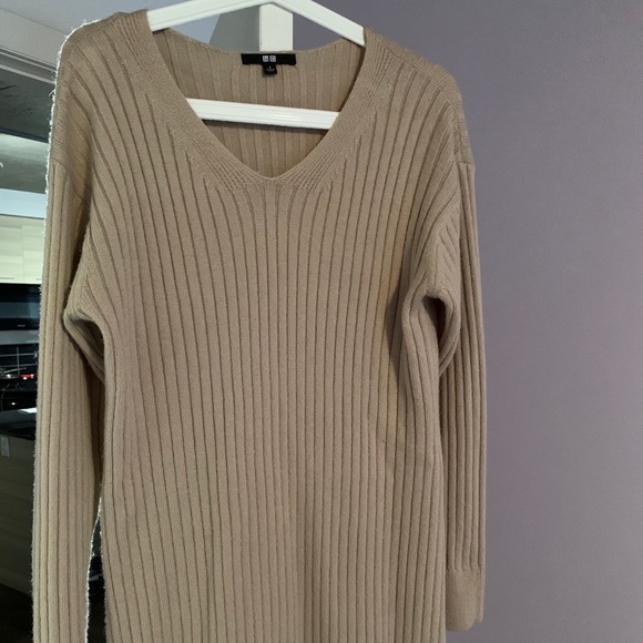 Uniqlo Ribbed Wool Blend Dress - Picture 2 of 5